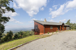 904 BLUFFS LOOKOUT ROAD